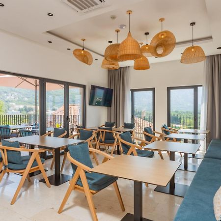 Hotel Aquilo Petrovac Exterior photo